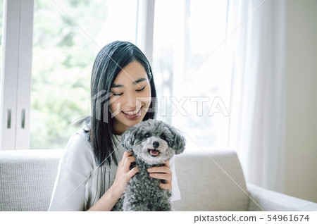 生活與狗女人 54961674