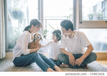 Life with a dog Family 54961826