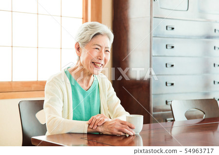 Senior Female Senior Grandma Japanese-Style Room 54963717