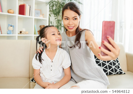 Selfie portrait with daughter Selfie portrait with daughter 54964812