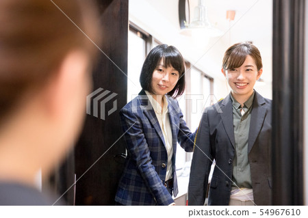 Women measuring body (made-to-order size) 54967610