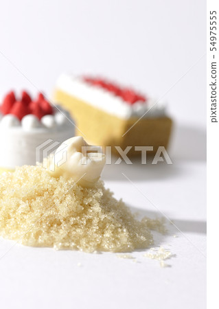 吃太多甜食，變成齲齒。 54975555