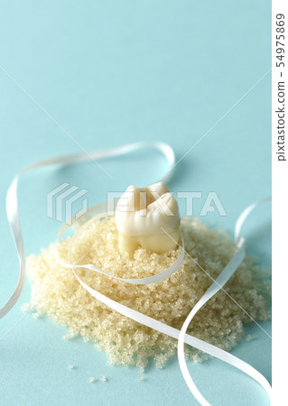 Dental floss prevent tooth decay 54975869