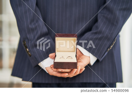 wedding ring 54980096