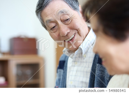 Image of a good old senior couple 54980341