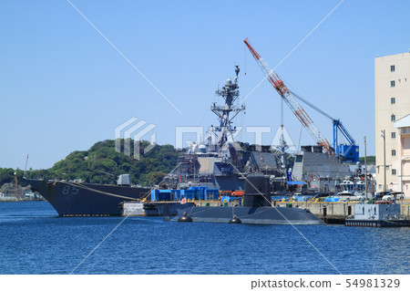 Yokosuka Port 54981329