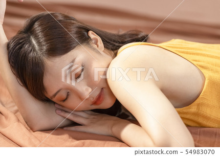 Women Beauty Highlights 54983070