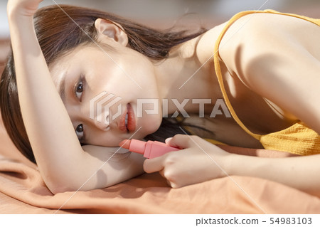 Women Beauty Highlights 54983103