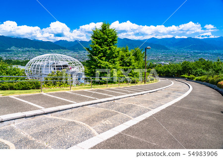 初夏的“山梨縣”甲府盆地，風光秀麗，富士山 54983906
