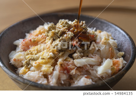 把醬油倒在毛茸茸的上 54984135