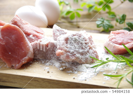 Preparation of fillet cutlet pork cooking 54984158