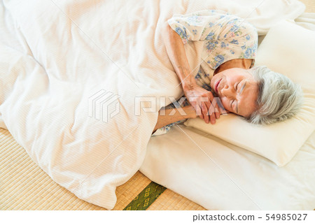 護理高級女助手看護人 54985027