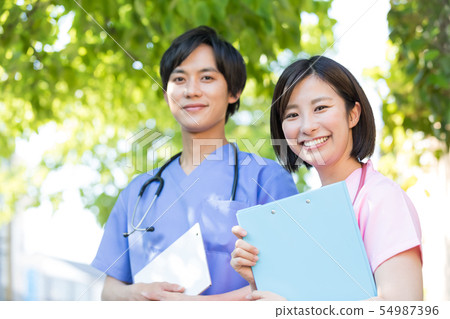 Medical image Young doctor 54987396
