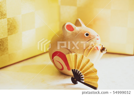 A child mouse 54999032