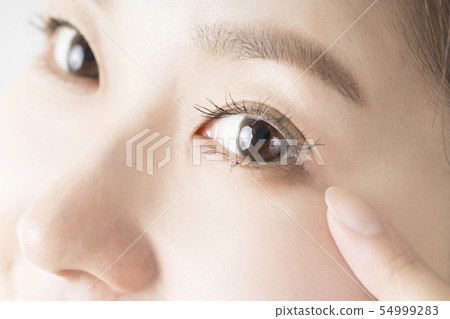 Beauty eyes 54999283