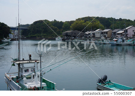 Early summer at the fishing port of Kaoura, Toyo Town, Aki District, Kochi Prefecture 55000307