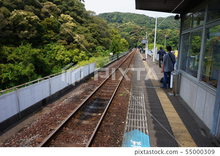 高知縣安藝郡東洋町改造前的舊卡浦拉站月台以容納DMV 高知縣安藝郡東洋町改造前的舊卡浦拉站月台以容納DMV 55000309