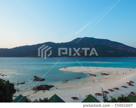 Thai · Koh Lipe Sunset Beach / Sunset Beach, Koh Lipe, Thailand Thai · Koh Lipe Sunset Beach / Sunset Beach, Koh Lipe, Thailand 55001607