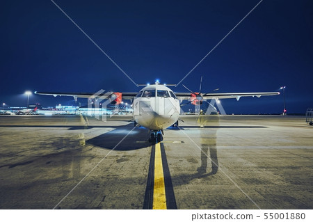 Before take off - Stock Photo [55001880] - PIXTA