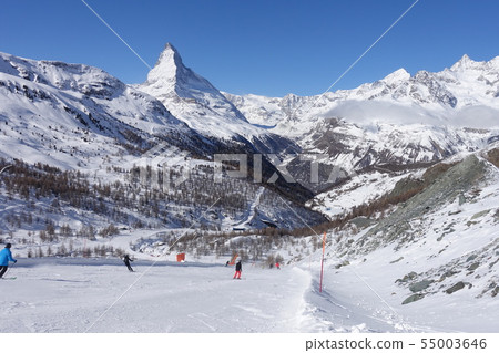 冬季瑞士采爾馬特滑雪場馬特宏峰 55003646