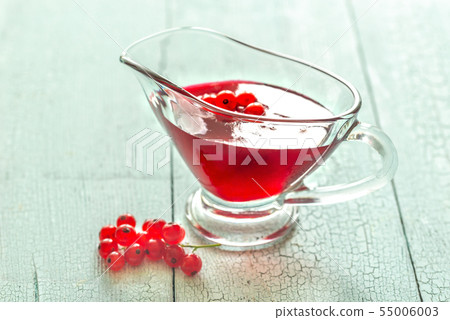 Glass boat of red currant jam Glass boat of red currant jam 55006003