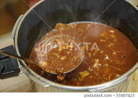 Delicious curry rice 55007825