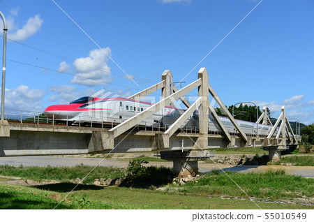 秋田新幹線小町過鐵橋 55010549