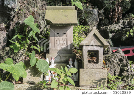Nishimori Inari Shrine (Kamada-cho, Minami-ku, Yokohama-shi) Nishimori Inari Shrine (Kamada-cho, Minami-ku, Yokohama-shi) 55010889