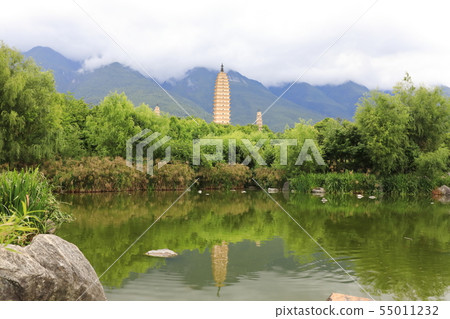 Chungseongsa三塔文化旅遊區大理雲南中國 Chungseongsa三塔文化旅遊區大理雲南中國 55011232