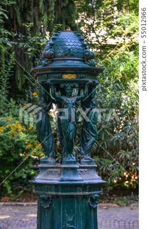 Ancient Liberte Monument at the park 55012966