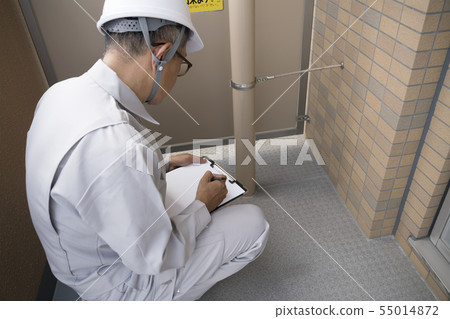 檢查公寓陽台的檢查 55014872