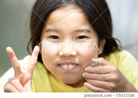 Girl with a frog Girl with a frog 55015586