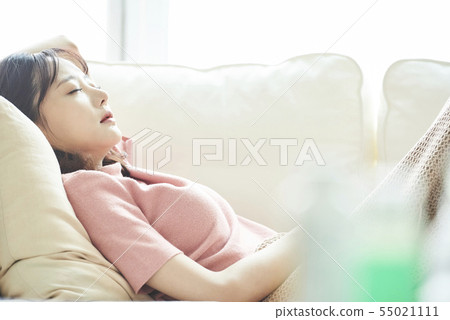 Woman poor health Woman poor health 55021111