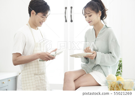 Couple lifestyle 55021269