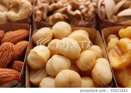 Macadamia nut 55021881