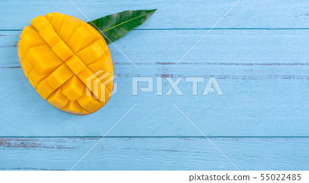 Mandarin cut Mango cut Mango Flat lay Mango cut Mango 55022485