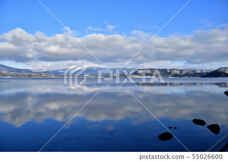 田澤湖冬天反射 55026600