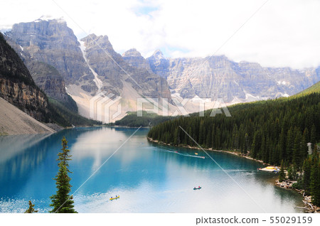 Beautiful summer lake louise Beautiful summer lake louise 55029159
