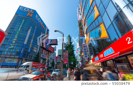 日本秋葉原,東京的東京都市風景。雨季晴天= 2019年7月17日拍攝 日本秋葉原,東京的東京都市風景。雨季晴天= 2019年7月17日拍攝 55038479