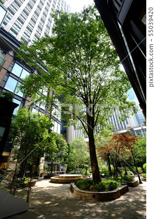 Marunouchi Brick Square 55039420
