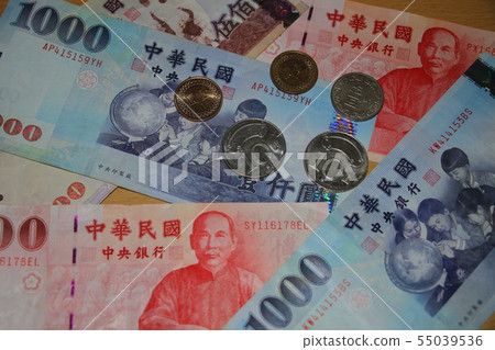 台幣鈔票和硬幣 55039536