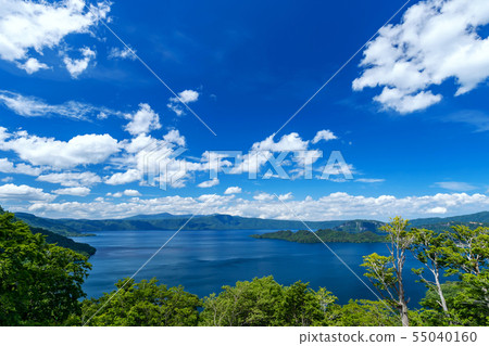 [青森縣十和田湖]十和田湖的春天：十和田湖的全景 55040160