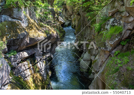 A power spot with heart rocks at Akiho Onsen in Miyagi Prefecture "Rishikyo" 55040713