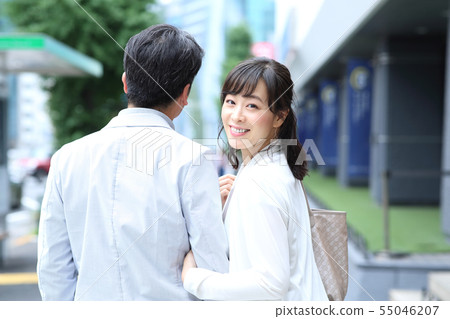 中間人的性愛 中間人的性愛 55046207