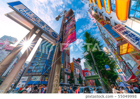 東京都市風景在日本秋葉原,東京(明顯雨季)= 2019年7月19日拍攝 東京都市風景在日本秋葉原,東京(明顯雨季)= 2019年7月19日拍攝 55049998