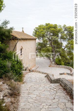 A view of the port and city of Mallorca seen from the top of the hill and the horizon seen in the distance 55050619