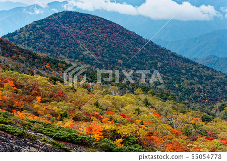 從那須山脈，Mt. Minamitsuki看見的秋葉的Hakutozan 55054778