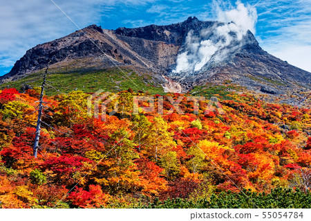 Chasu-dake，提升那須山脈和Obigataira的秋葉和煙霧 55054784