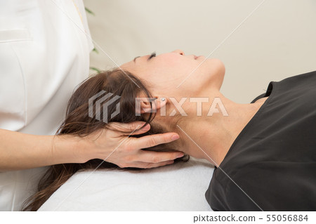 Manipulation, massage 55056884