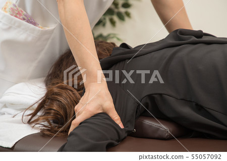 Manipulation, massage 55057092